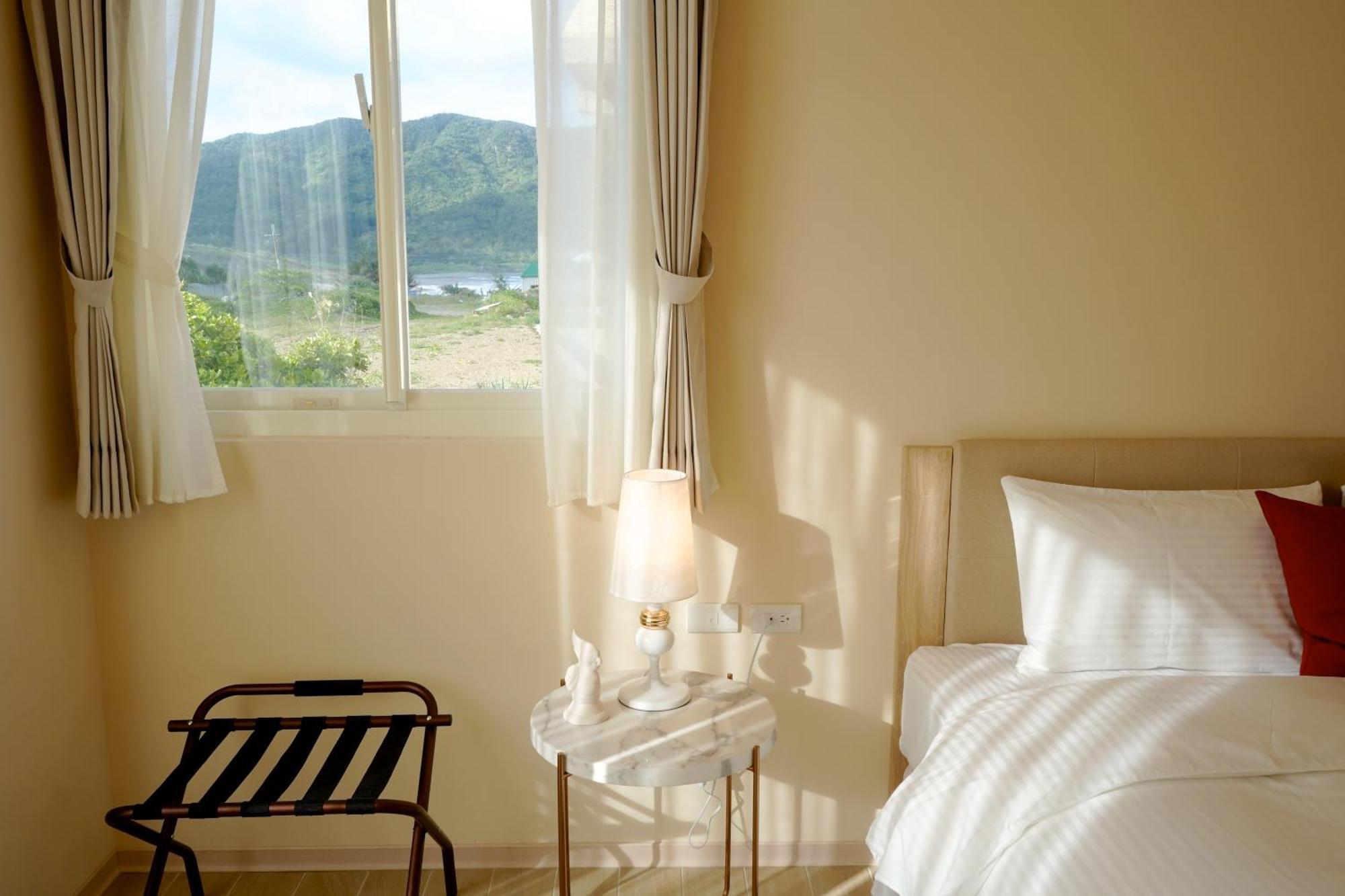 만저우 리틀 피기 비앤비 B&B 외부 사진