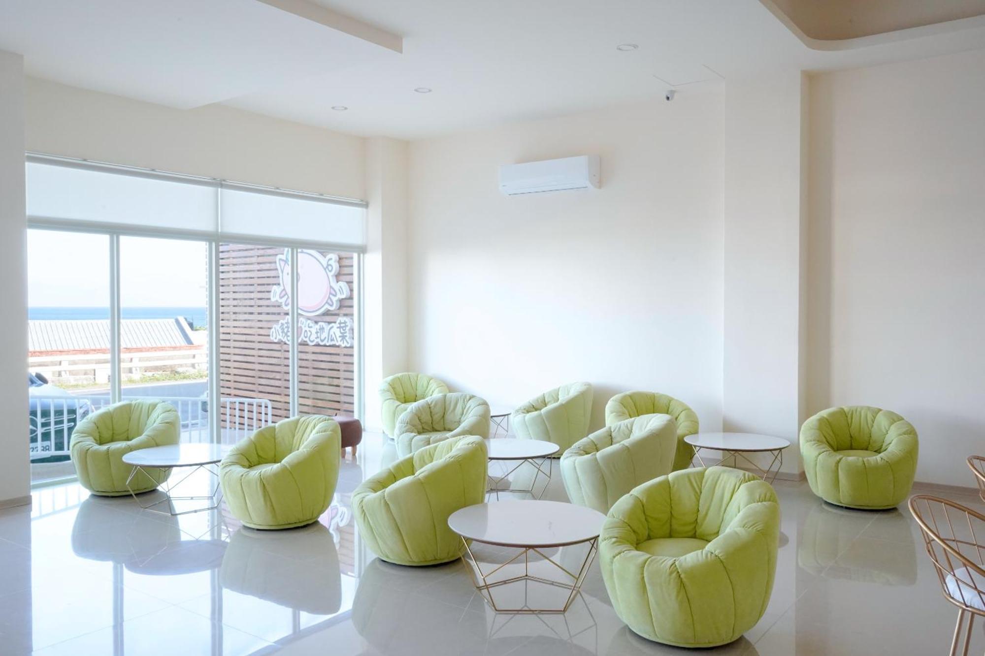 만저우 리틀 피기 비앤비 B&B 외부 사진