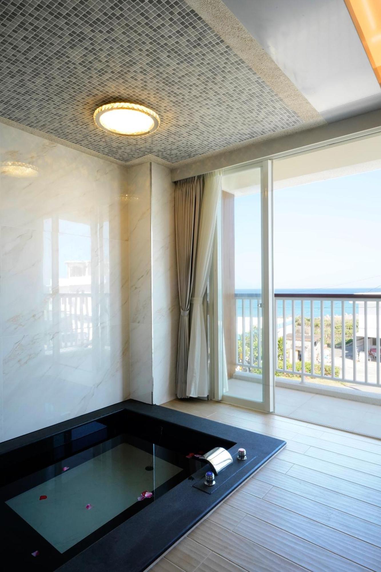 만저우 리틀 피기 비앤비 B&B 외부 사진